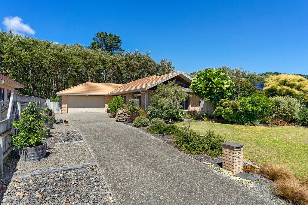 106 Weggery Drive, Waikanae Beach, Waikanae - Carousel 1