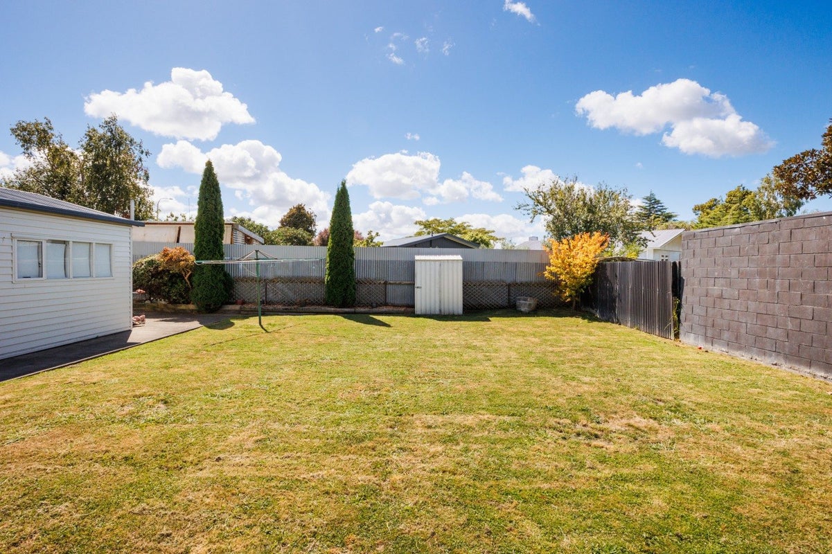 39 Apollo Parade, Milson, Palmerston North - Carousel 21