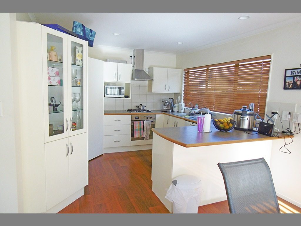 4 Menen Place, Manurewa, Auckland - Carousel 2