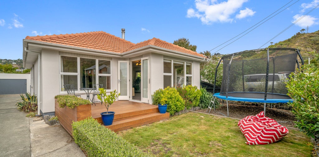 15 Taupata Street, Redcliffs, Christchurch - Carousel 1