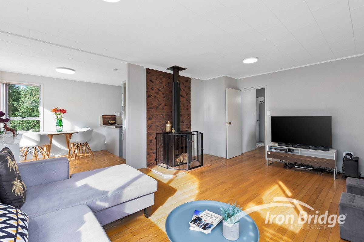 14 Regency Place, Sunnynook, Auckland - Carousel 2