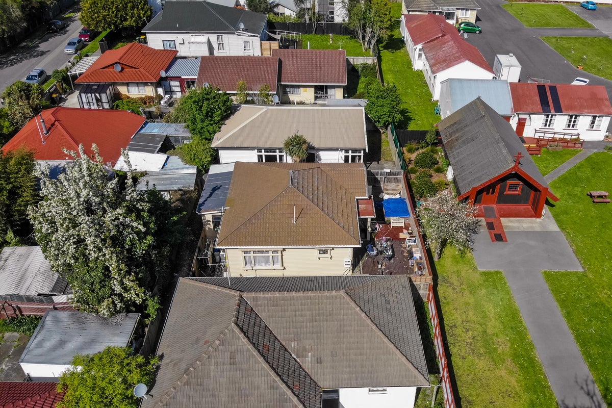 304C Ferry Road, Waltham, Christchurch - Carousel 12