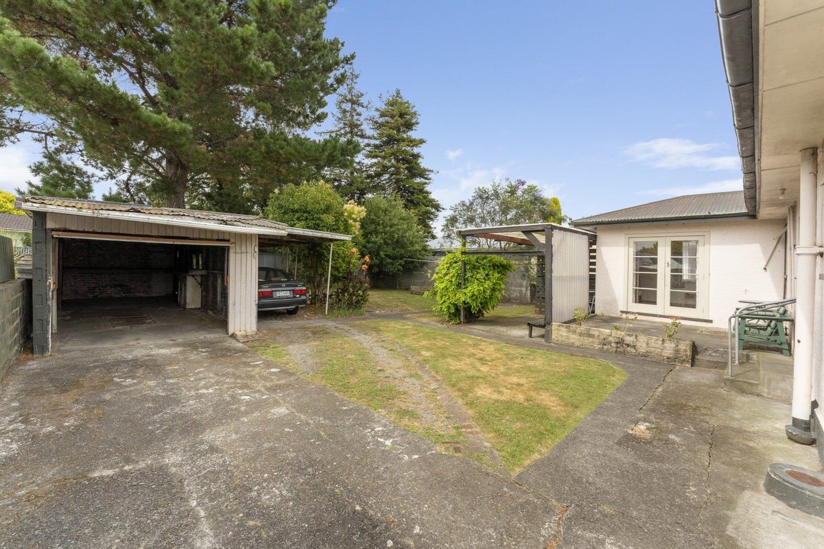 18 Glasgow Street, Takaro, Palmerston North - Carousel 2
