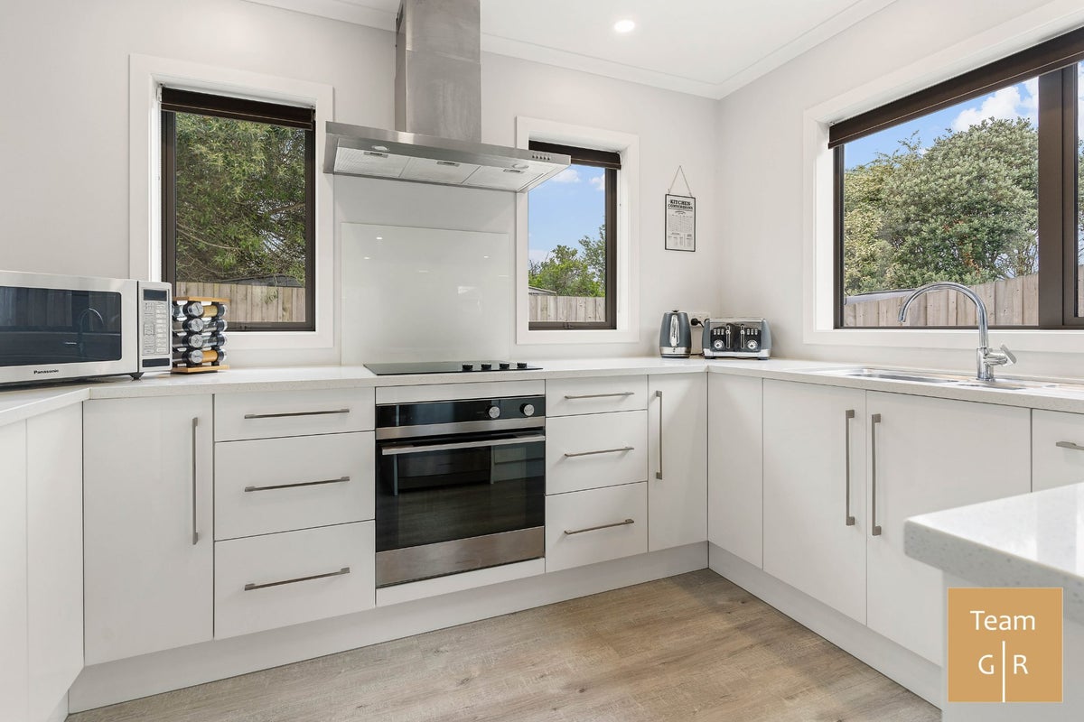 15A GEORGE Street, Papakura, Auckland - Carousel 2