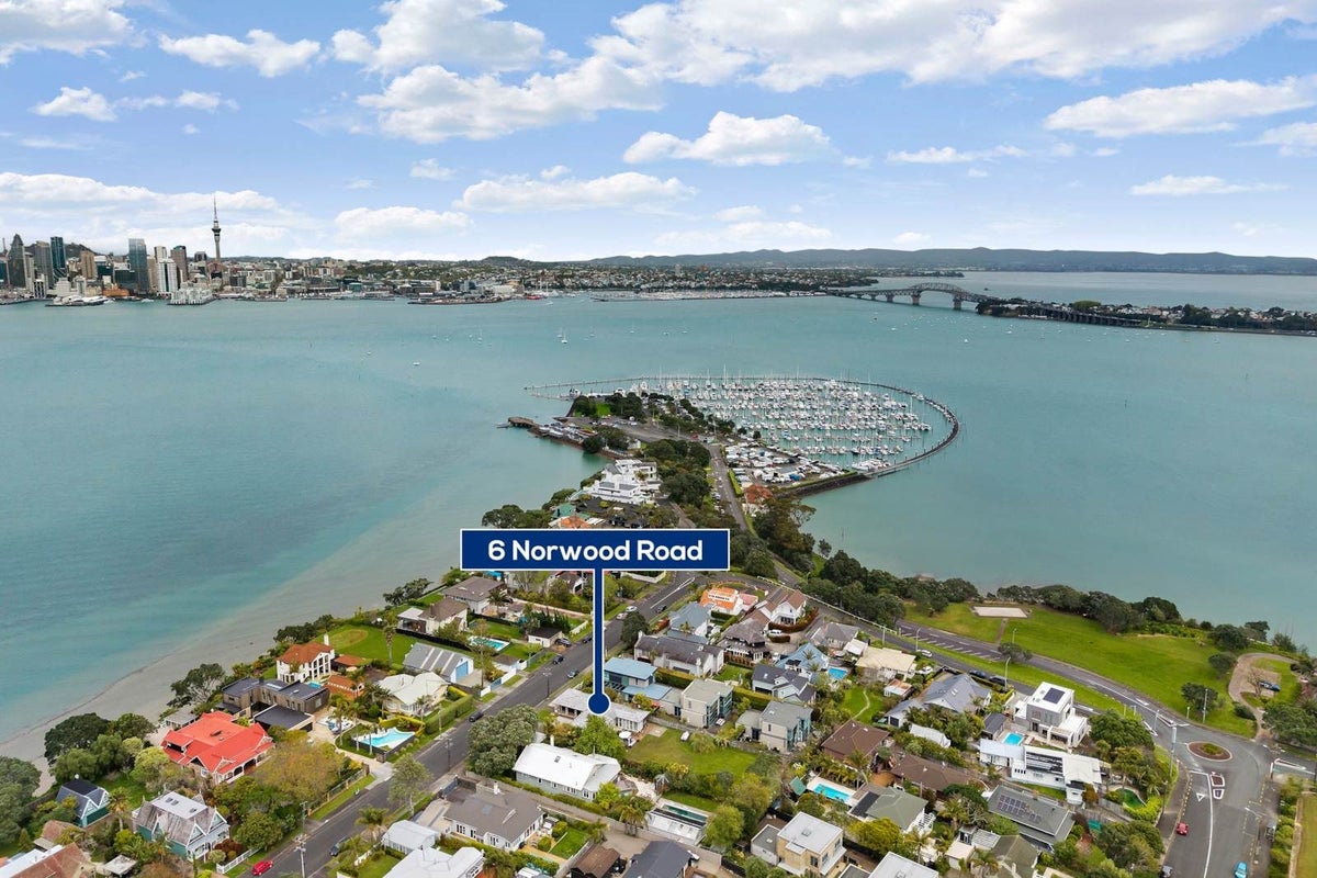 6 Norwood Road, Bayswater, Auckland - Carousel 2