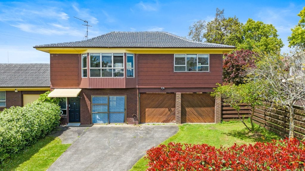14B Gaylands Place, Opaheke, Papakura - Carousel 1