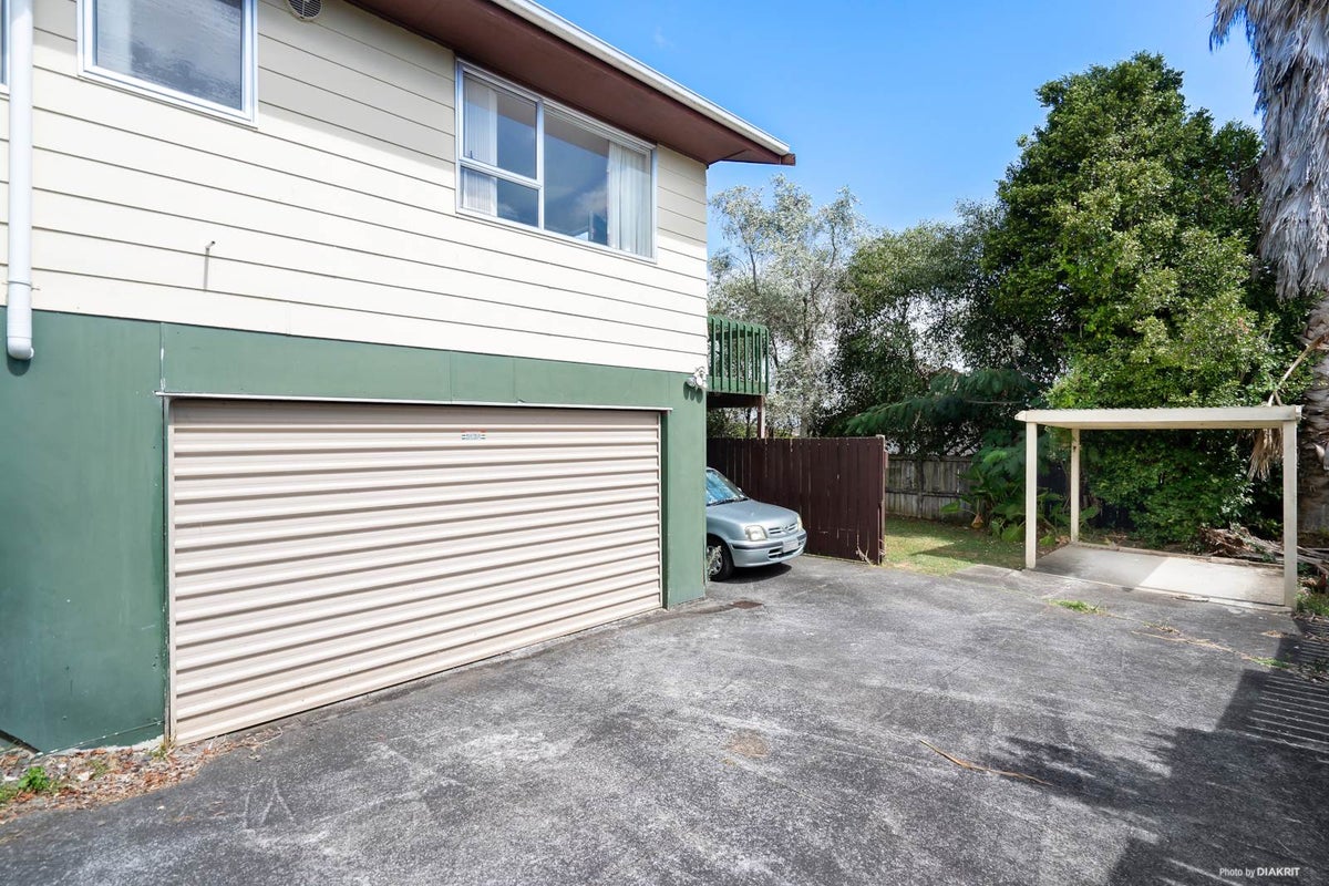 121 Aviemore Drive, Highland Park, Auckland - Carousel 2