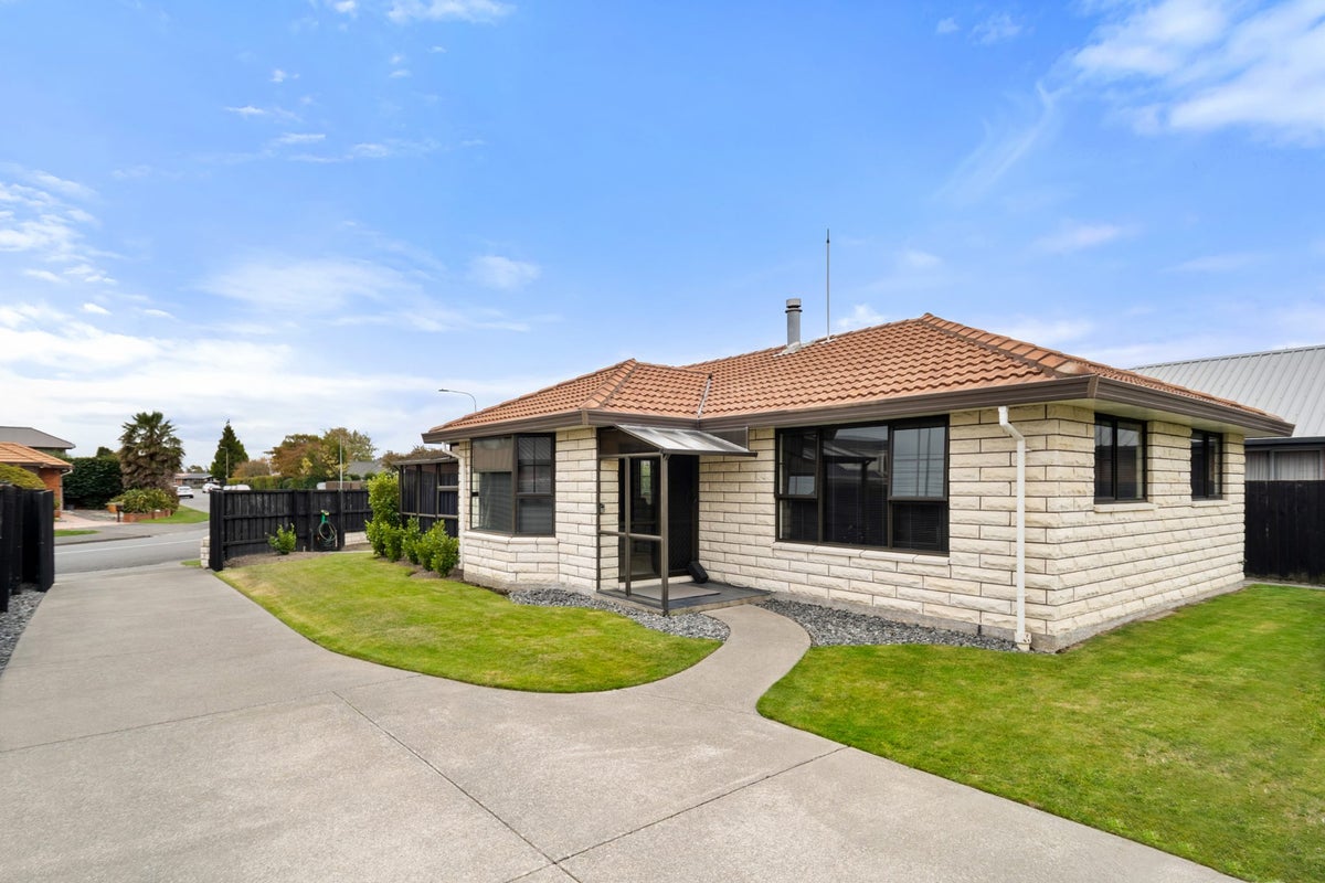 14 Takaro Avenue, Sockburn, Christchurch - Carousel 2