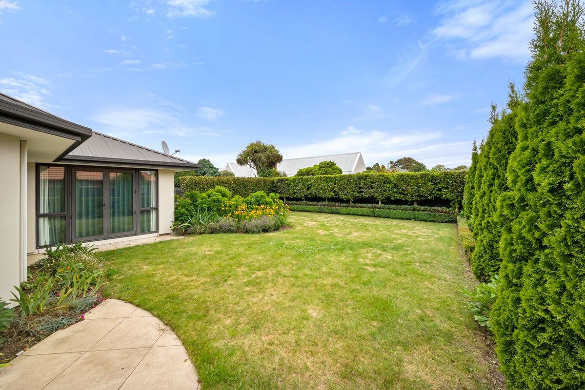 16 Becmead Drive, Harewood, Christchurch - Carousel 20