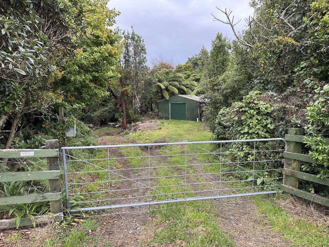 128 Awai Road, Tarurutangi, New Plymouth - Carousel 1