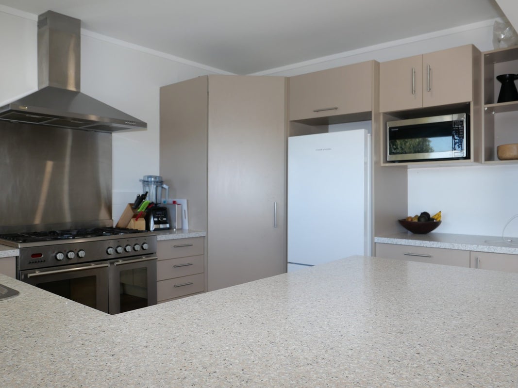 27 Titoki Road, Waikanae Beach, Waikanae - Carousel 2