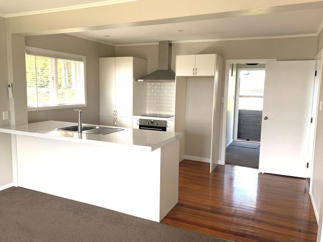 400 Paremoremo Road, Paremoremo, Auckland - Carousel 2