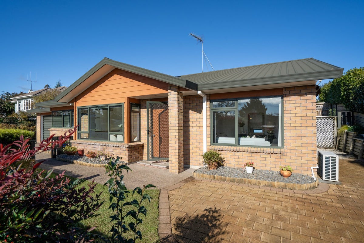 80 Raleigh Street, Leamington, Cambridge - Carousel 2