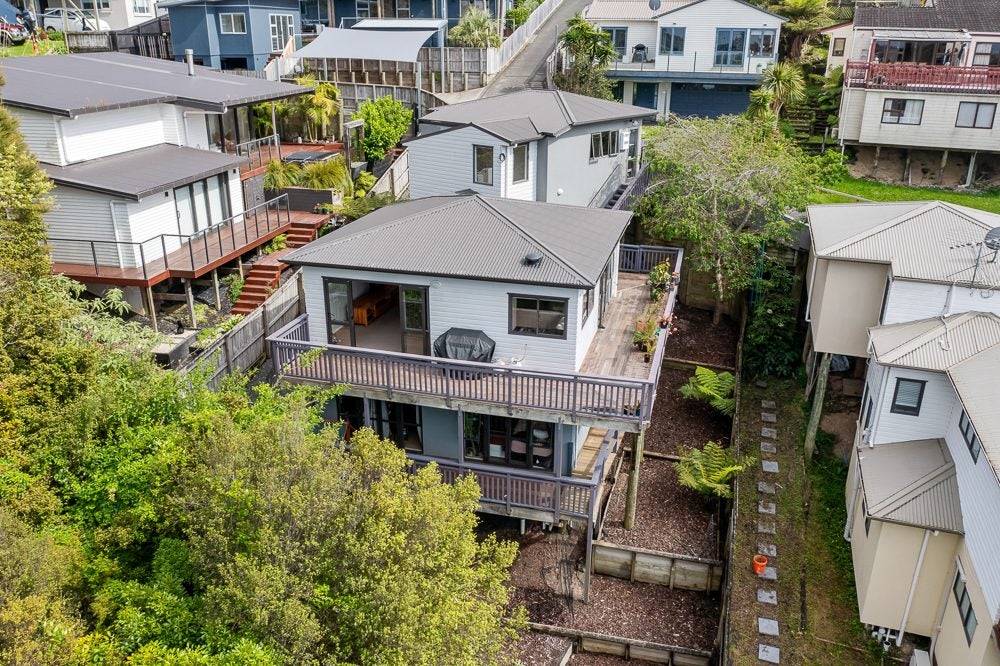 278C Glamorgan Drive, Northcross, Auckland - Carousel 1