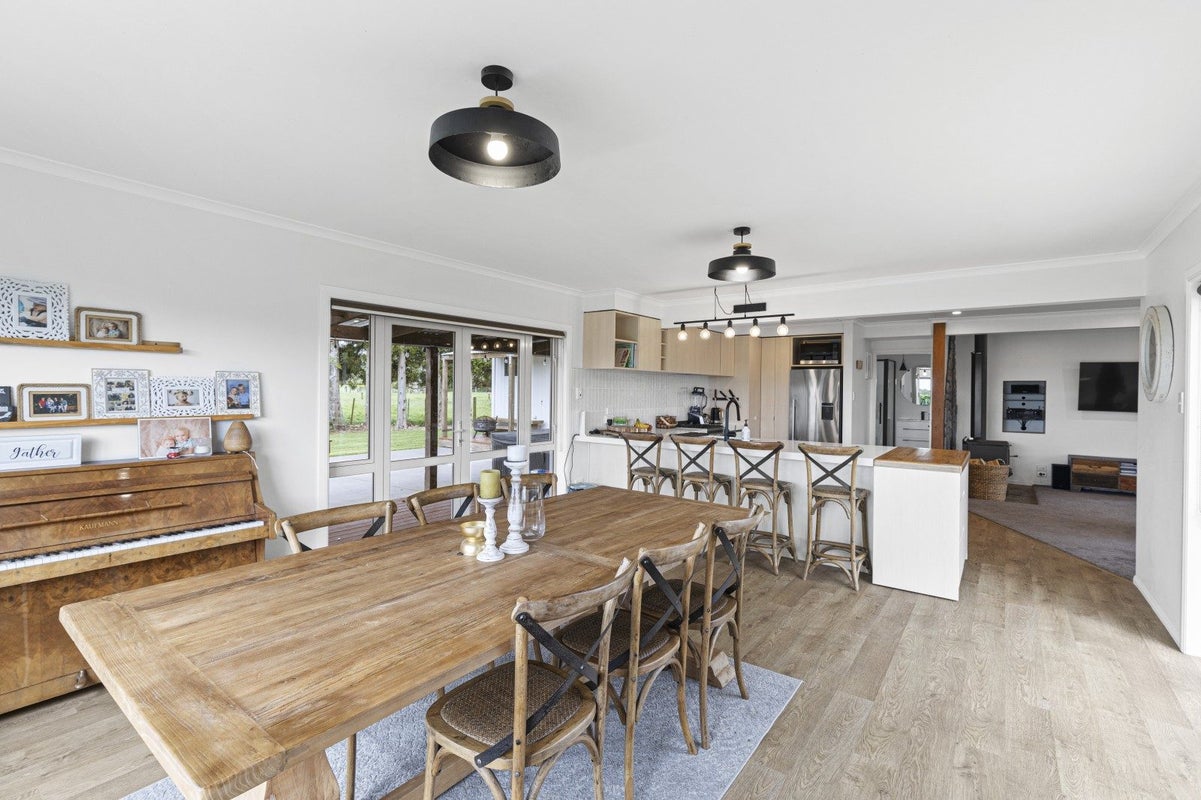 124 Lower King Road, Tarurutangi, New Plymouth - Carousel 2