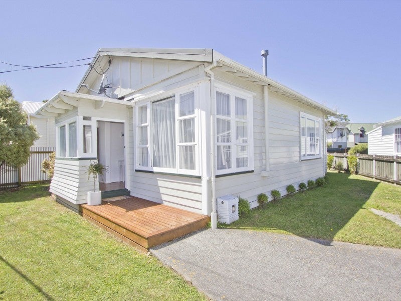 42A Randwick Crescent, Moera, Lower Hutt - Carousel 1