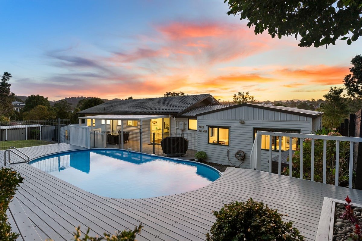 46B Captain Scott Road, Glen Eden, Auckland - Carousel 1