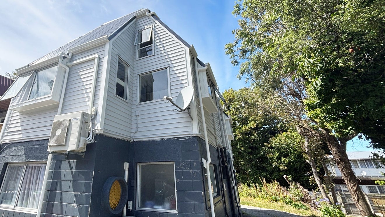 4/24 PARLIAMENT ST, Melling, Lower Hutt - Carousel 1