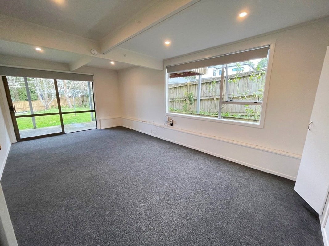 14 Jenanne Place, Totara Vale, Auckland - Carousel 2