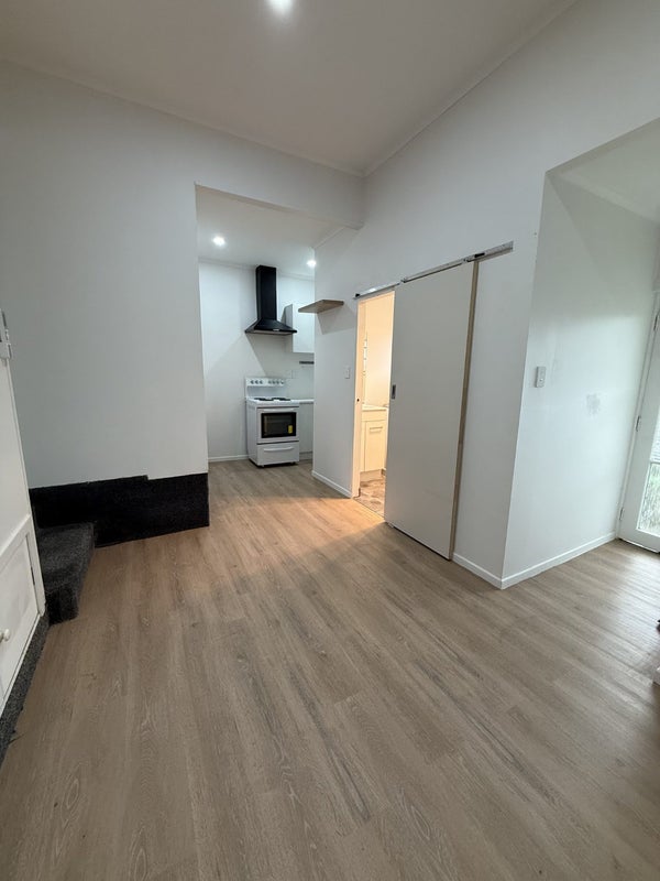 2A Bel Air Drive, Hillsborough, Auckland - Carousel 2
