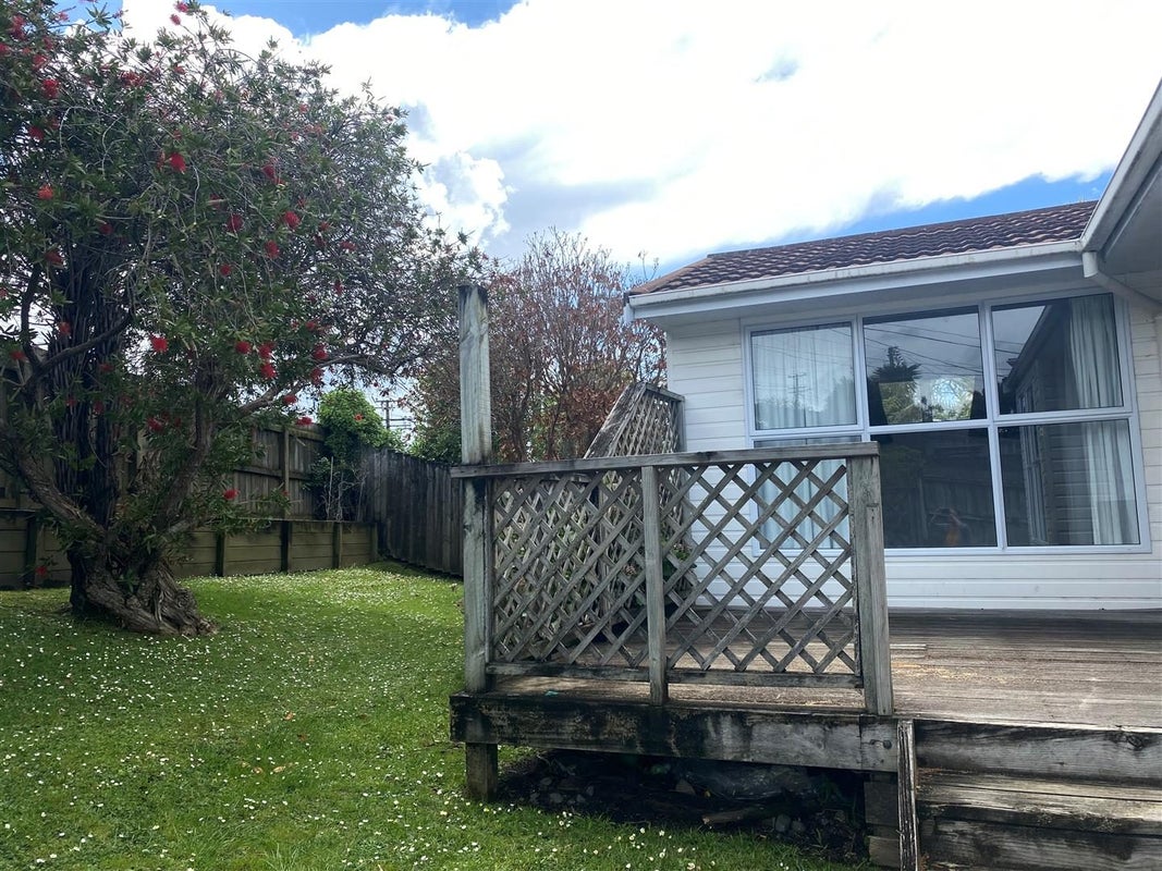 106 Golf Road, New Lynn, Auckland - Carousel 2