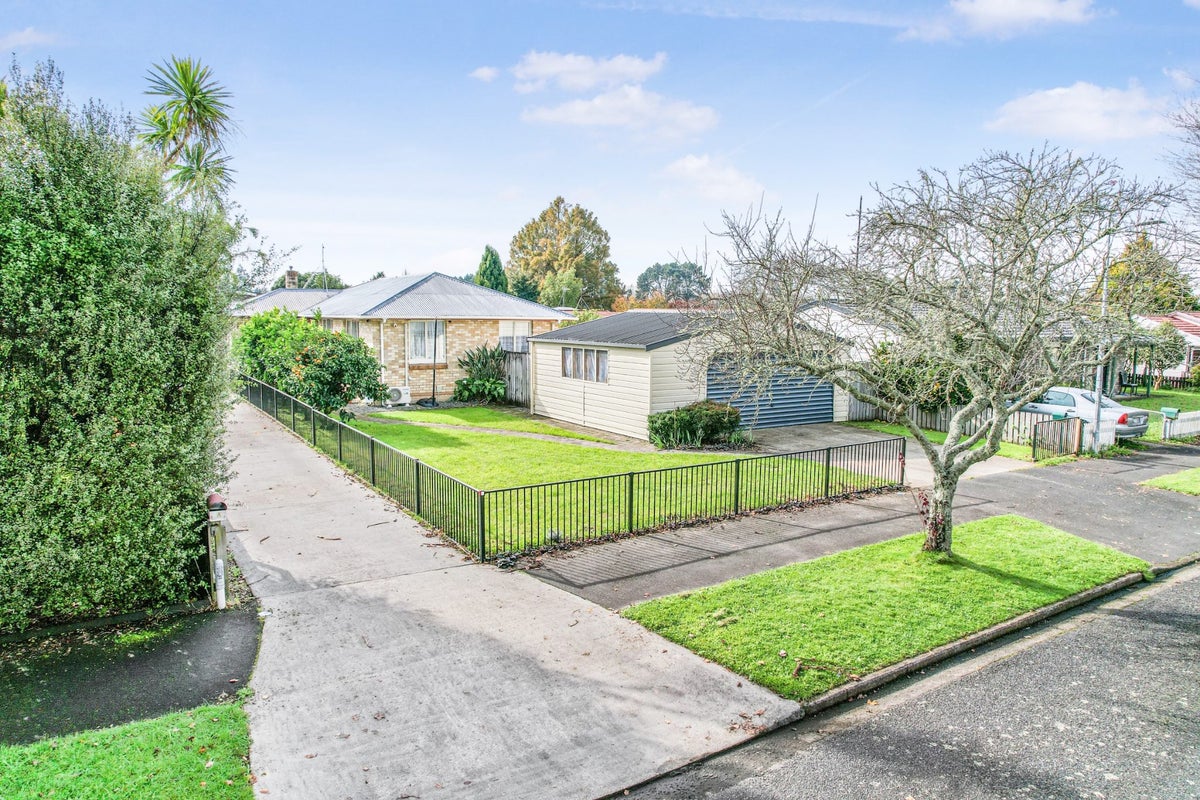 6 Hudson Street, Riverlea, Hamilton - Carousel 1