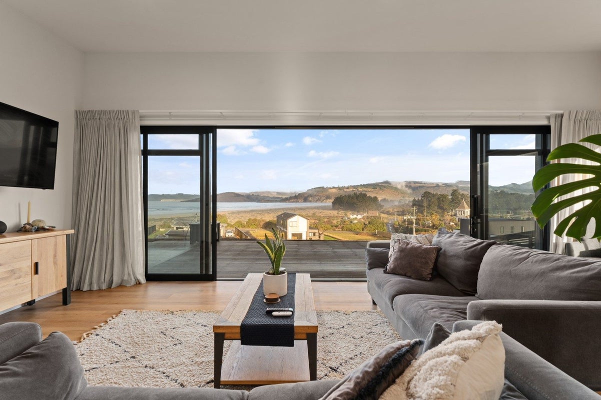 10 Okahau Terrace, Warrington, Waikouaiti - Carousel 36