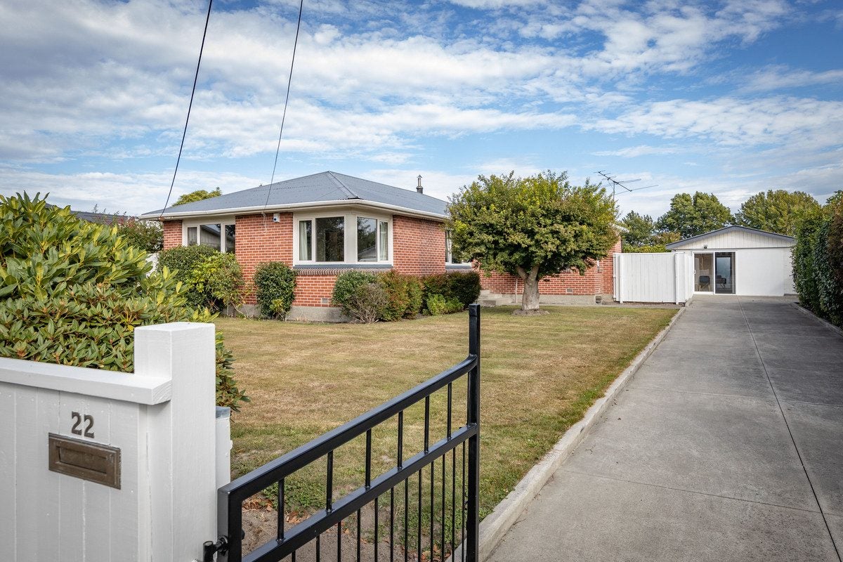 22 Steadman Road, Broomfield, Christchurch - Carousel 1