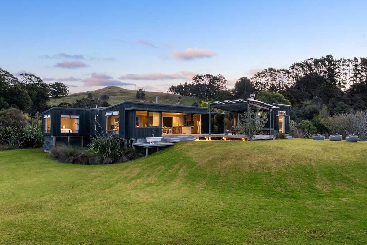 851B Takatu Road, Tawharanui Peninsula, Matakana - Carousel 1