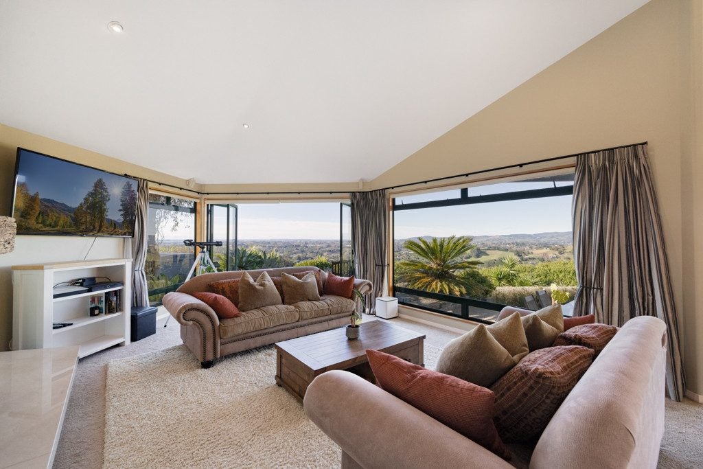 23 Dawn View Place, Minden, Tauranga - Carousel 2