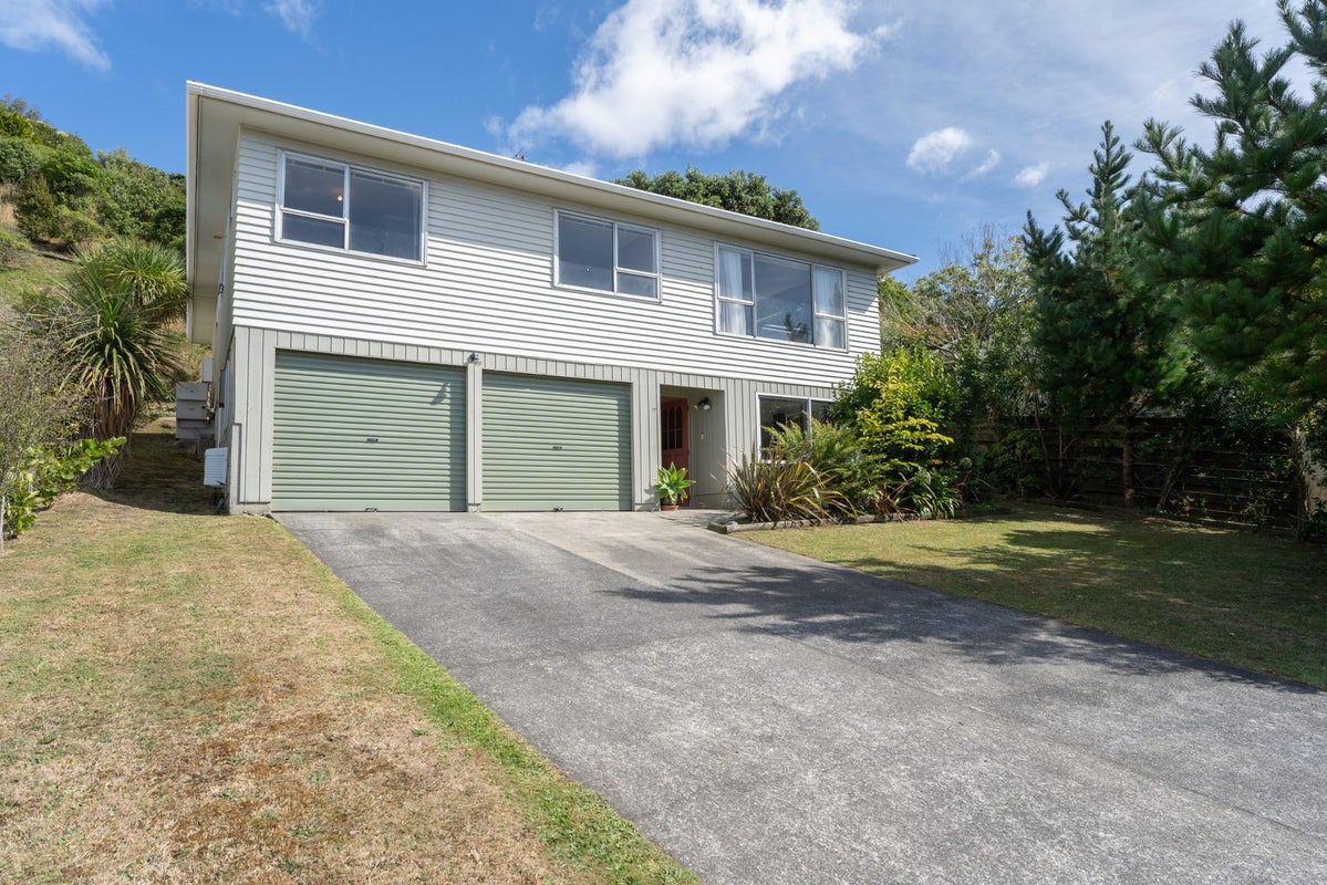 68 Fyvie Avenue, Tawa, Wellington - Carousel 20