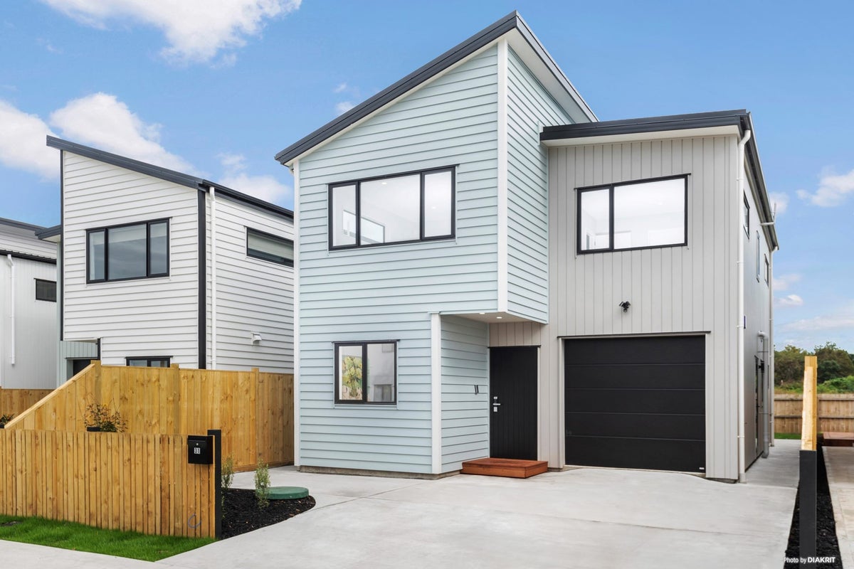 31 Pilot Drive, Hobsonville, Auckland - Carousel 2