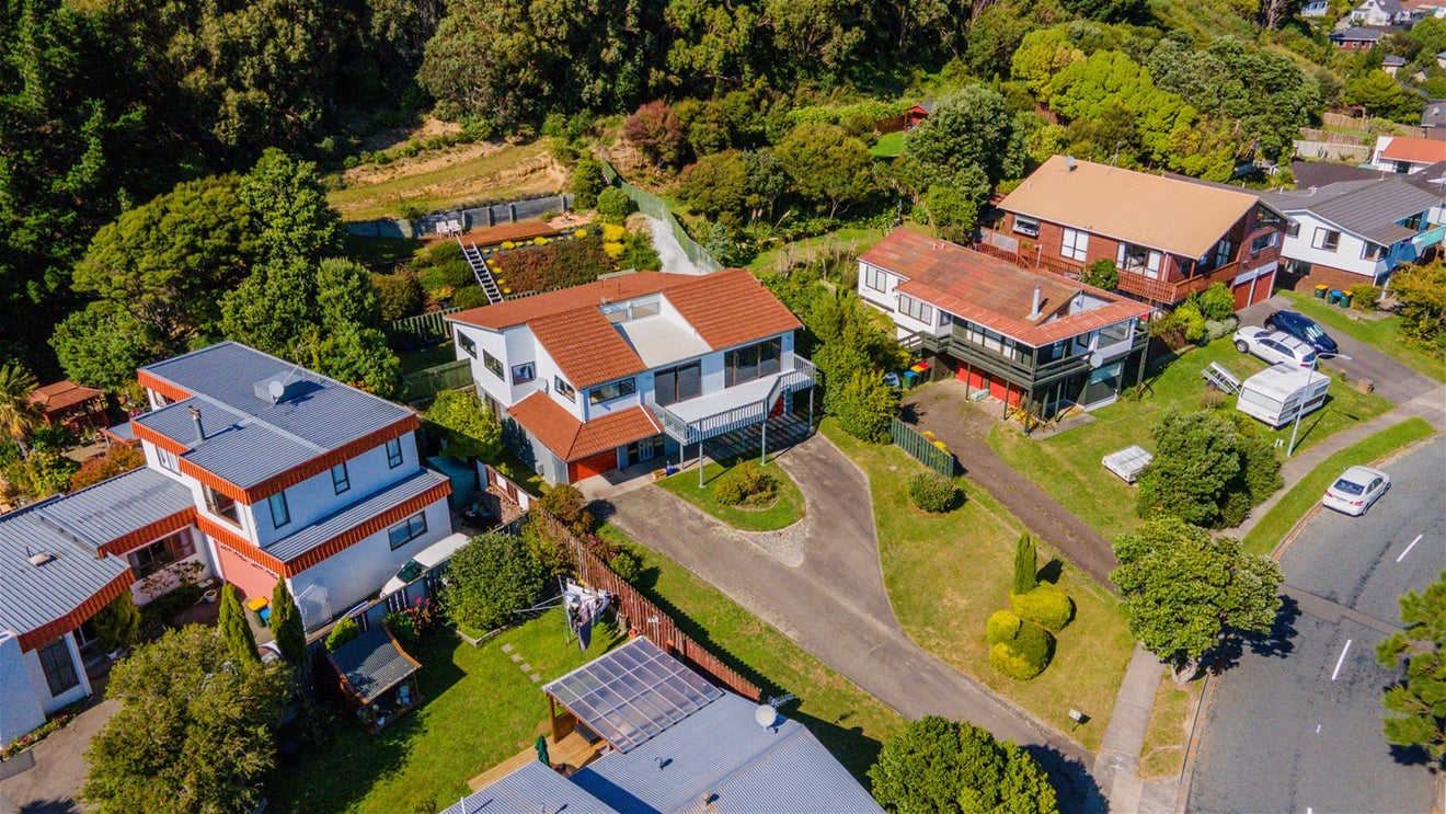 31 Mercury Way, Whitby, Porirua - Carousel 32