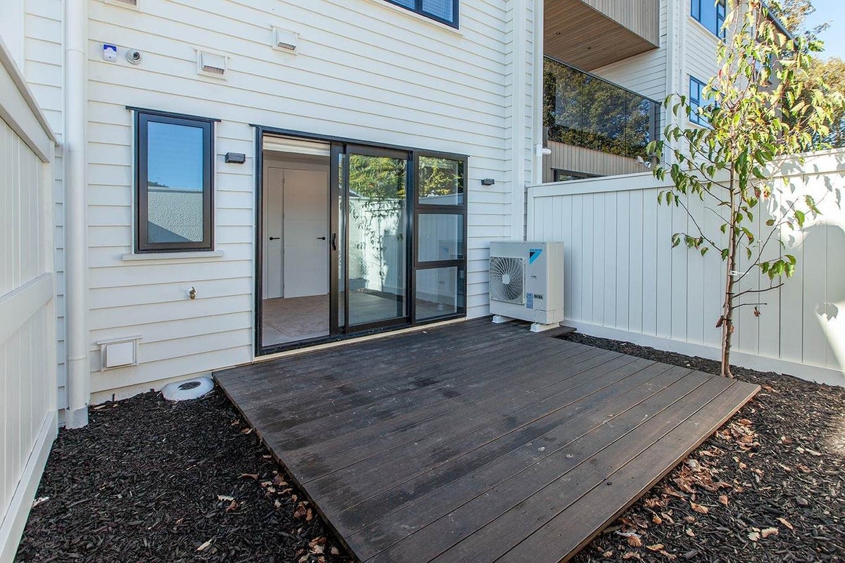 8/21 Acorn Street, Royal Oak, Auckland - Carousel 1