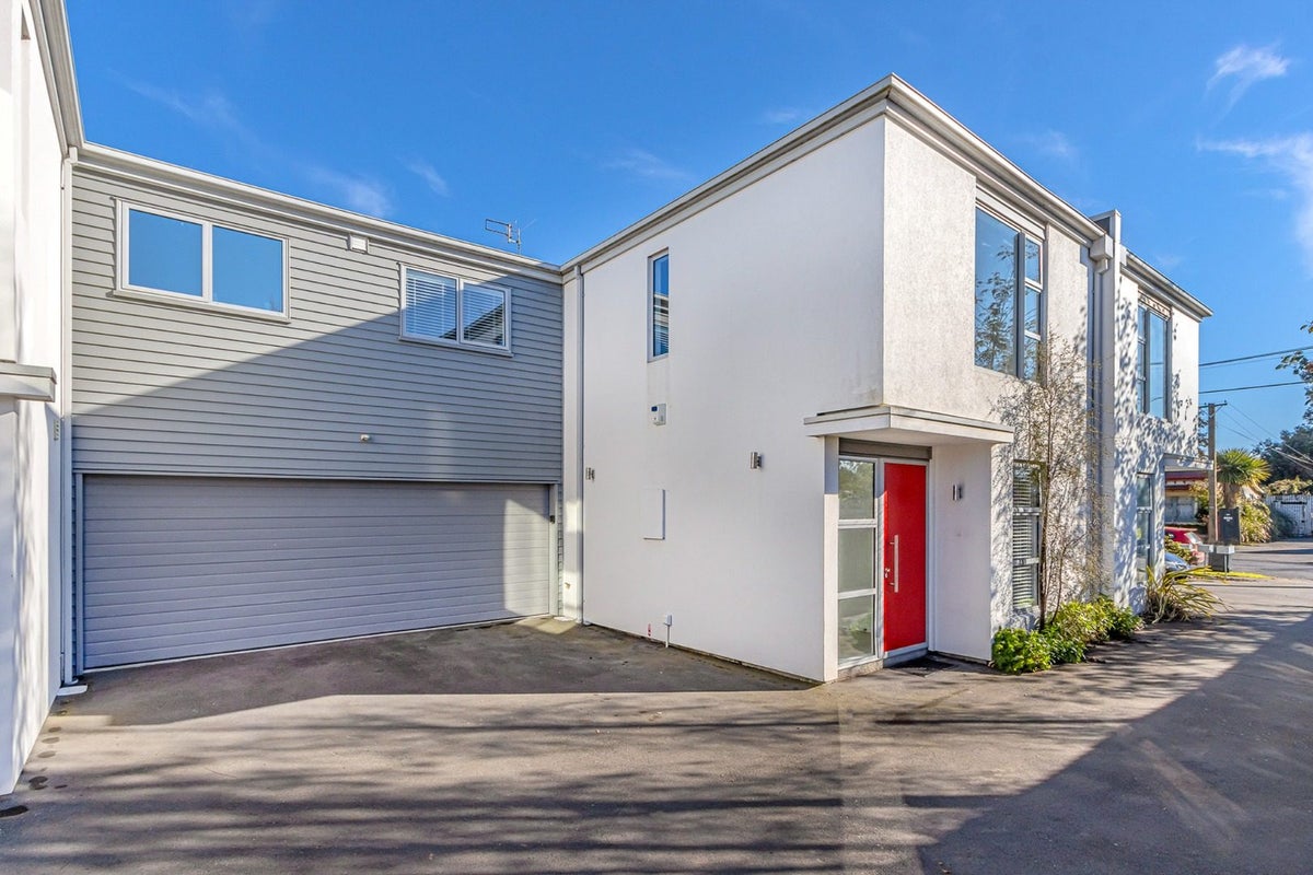 3//12 HEYWOOD TERRACE, Richmond, Christchurch - Carousel 1