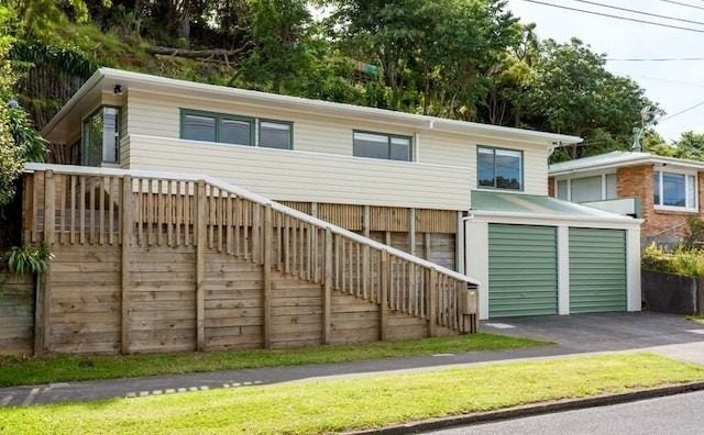 23 Seaview Road, Marfell, New Plymouth - Carousel 1