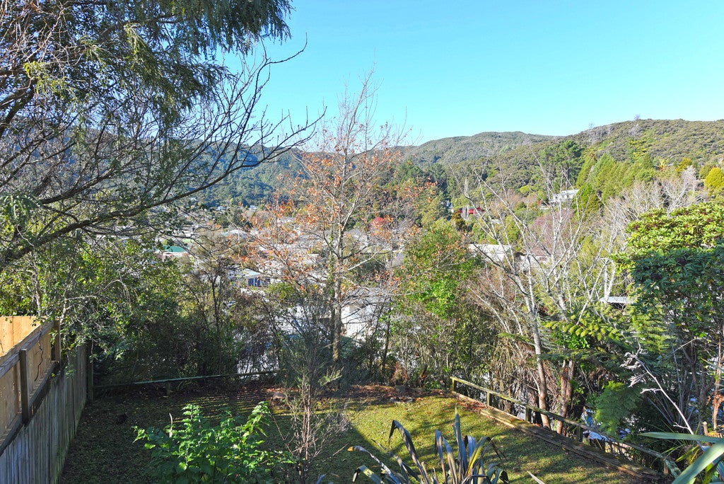 31 Kopara Grove, Stokes Valley, Lower Hutt - Carousel 21