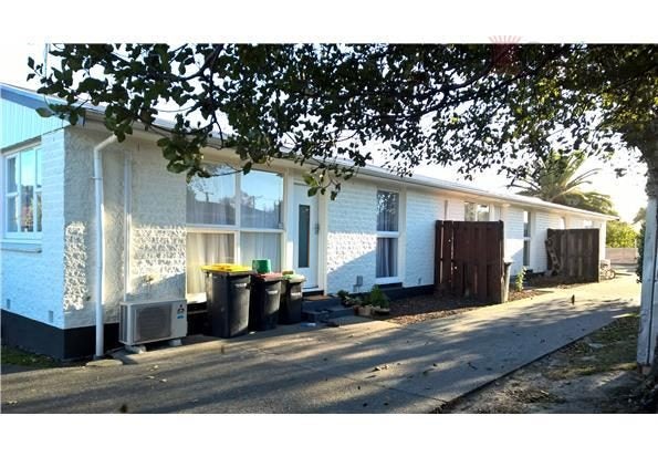 1/90 Garlands Road, Woolston, Christchurch - Carousel 1