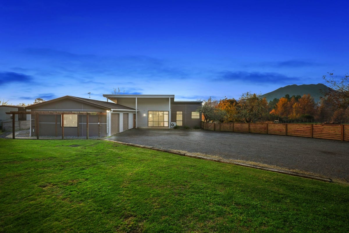 198 Caroline Drive, Maunganamu, Taupo - Carousel 1