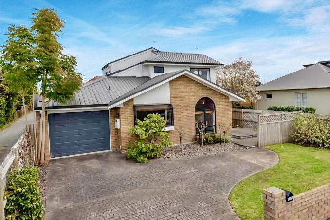 300A Cambridge Road, Hillcrest, Hamilton - Carousel 1