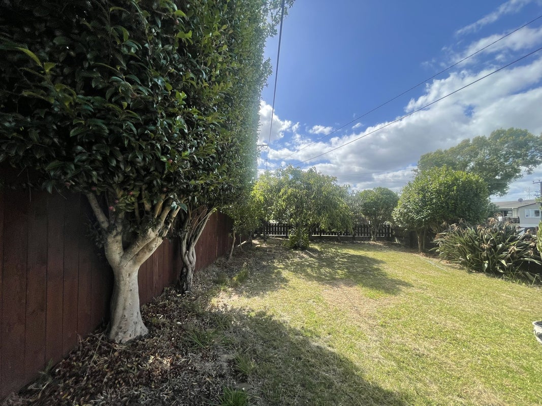 1/213 Sunnynook Road, Wairau Valley, Auckland - Carousel 2