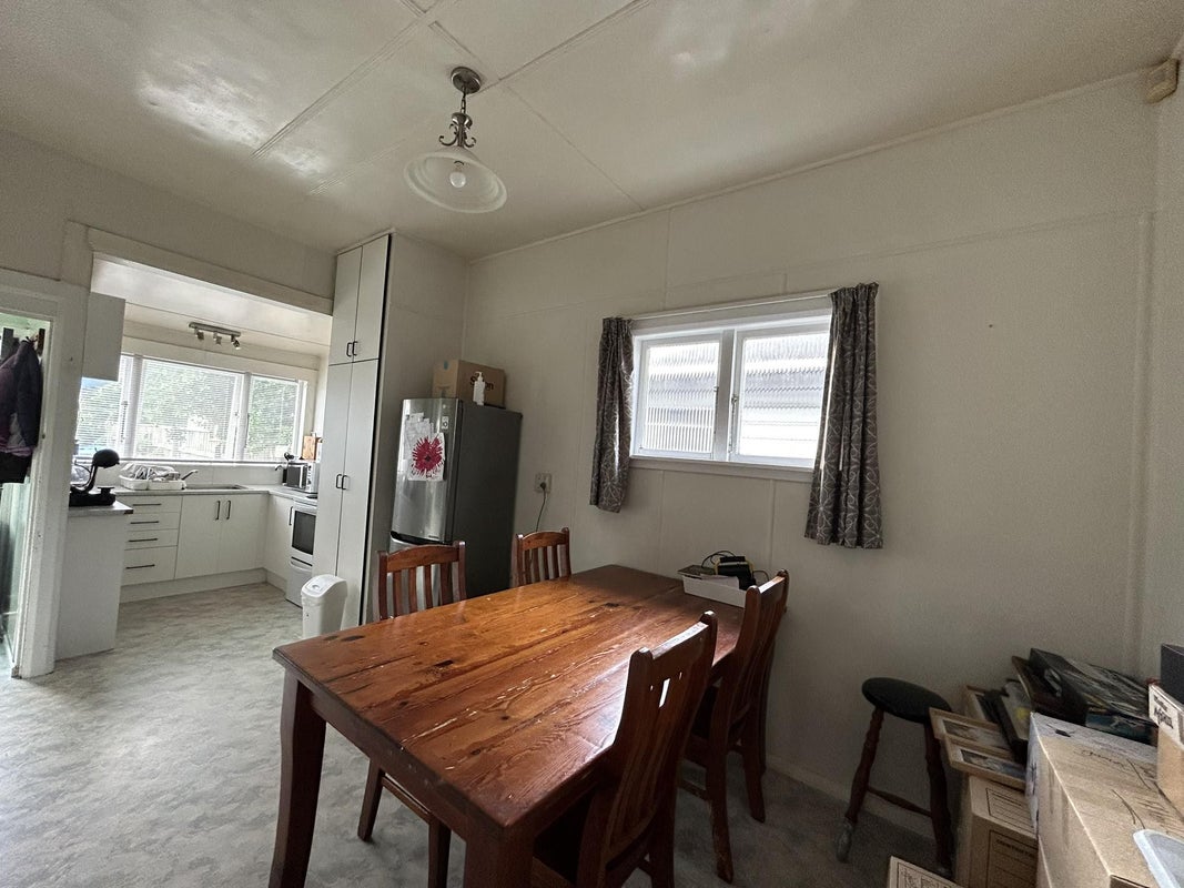 195 Onepu Road, Lyall Bay, Wellington - Carousel 1