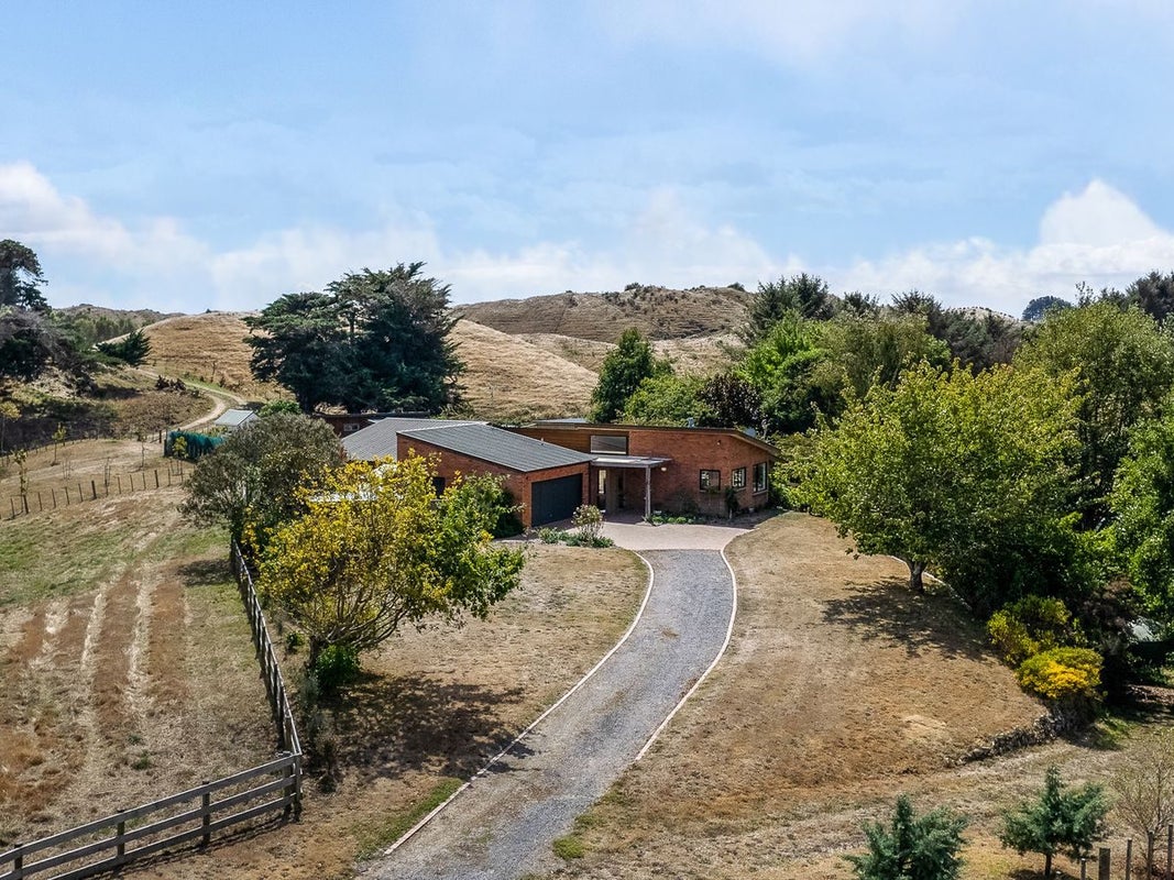 630 Muhunoa West Road, Ohau, Levin - Carousel 1