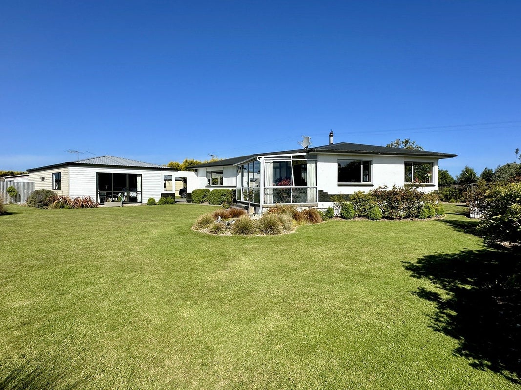 177 Awarua School Road, Woodend, Invercargill - Carousel 2