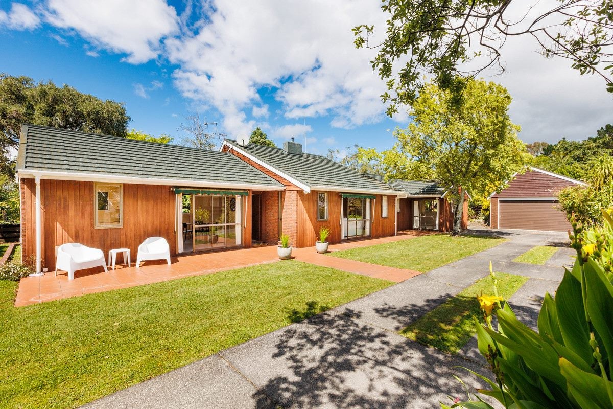 85 Clifton Terrace, Fitzherbert, Palmerston North - Carousel 1