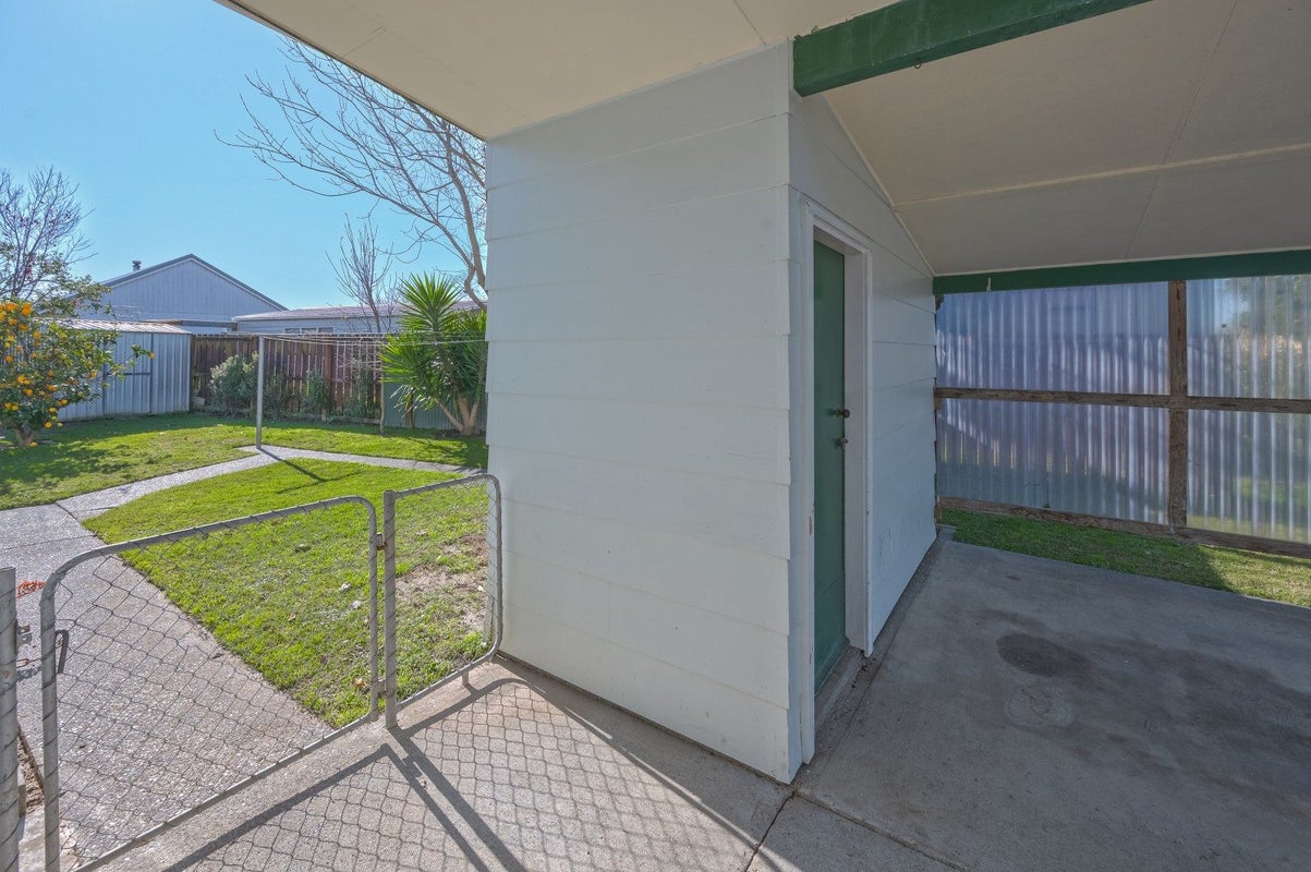 5 Duckworth Crescent, Greenmeadows, Napier - Carousel 13