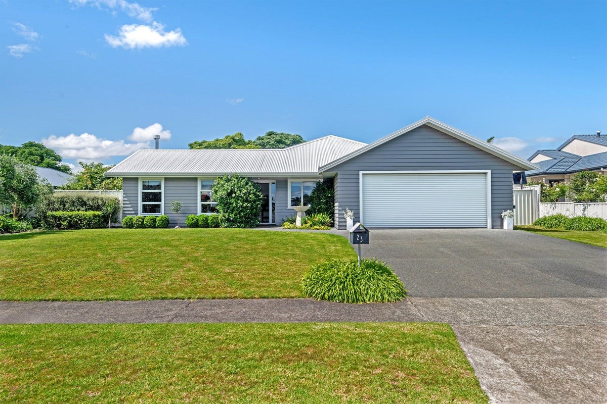 23 Margaret Place, Lytton West, Gisborne - Carousel 1