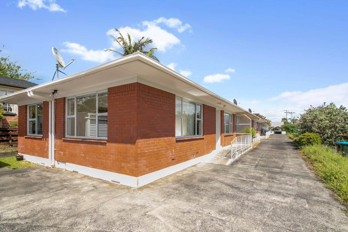 4/26 Kingsway Avenue, Sandringham, Auckland - Carousel 1