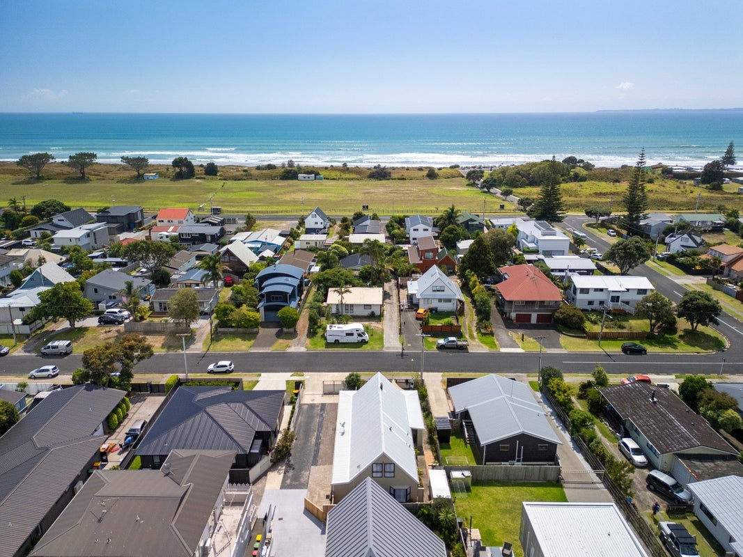 75 Percy Road, Papamoa Beach, Papamoa - Carousel 2