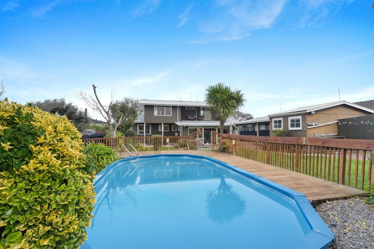 19 Hillcrest Drive, Kelvin Grove, Palmerston North - Carousel 2